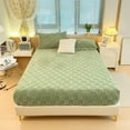 thumbnail image 1 of Fitted Fleece Mattress Protector with Checkerboard Pattern for Cold Weather Bedding 150x200cm 1-Piece, 1 of 6