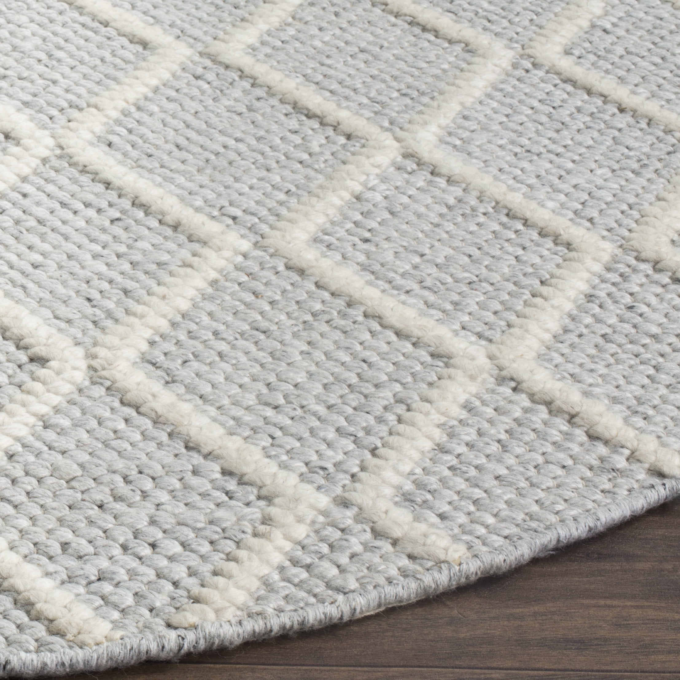 SAFAVIEH Natura Tracery Geometric Area Rug, Silver/Ivory, 4' x 4' Round