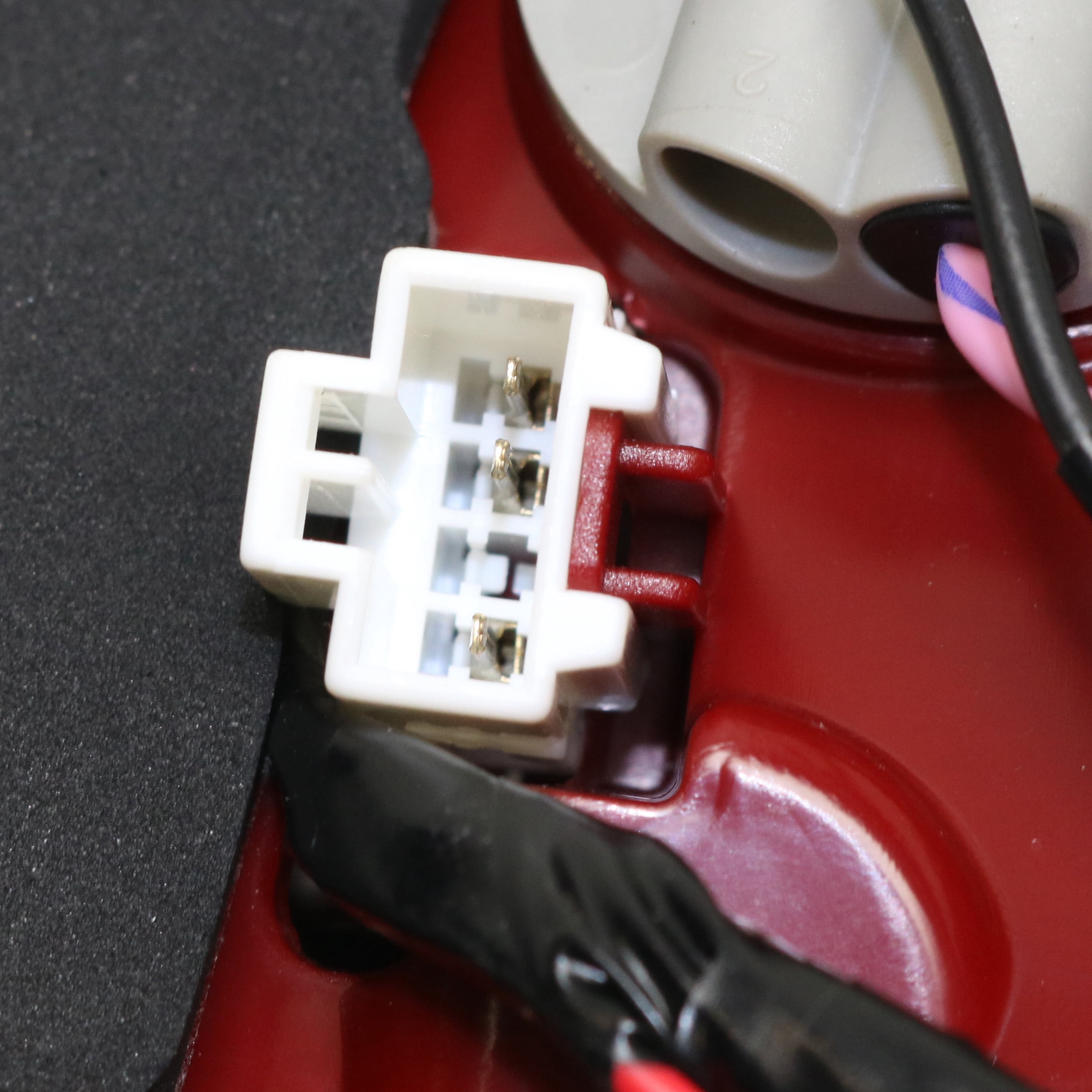 Tail Light Compatible With 2016-2018 Hyundai Tucson Left Driver Side, Inner With bulb(s)