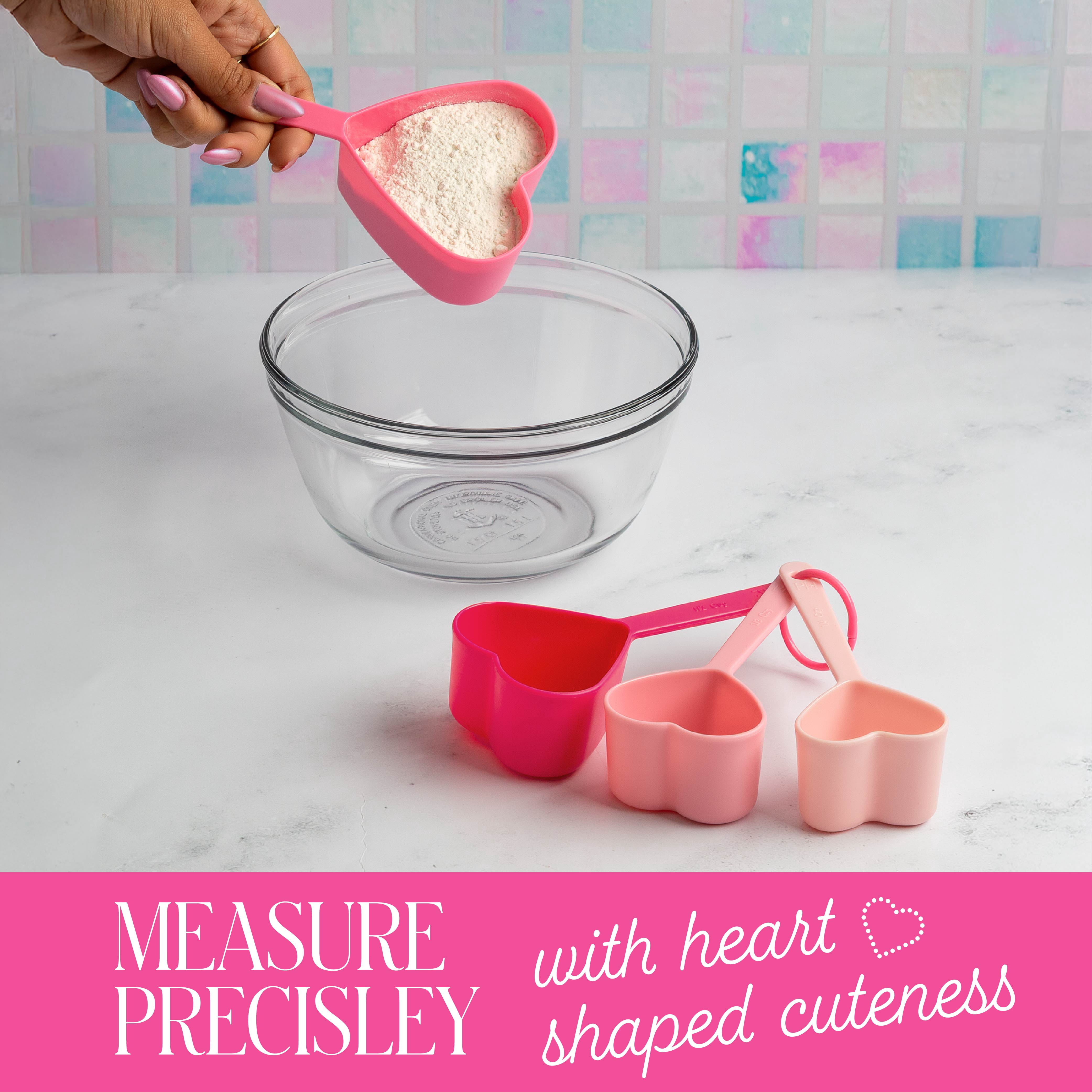 Paris Hilton 20-Piece Gadget Set, Heart-Shaped Measuring Cups, Silicone Tools & Bag Clips, Pink