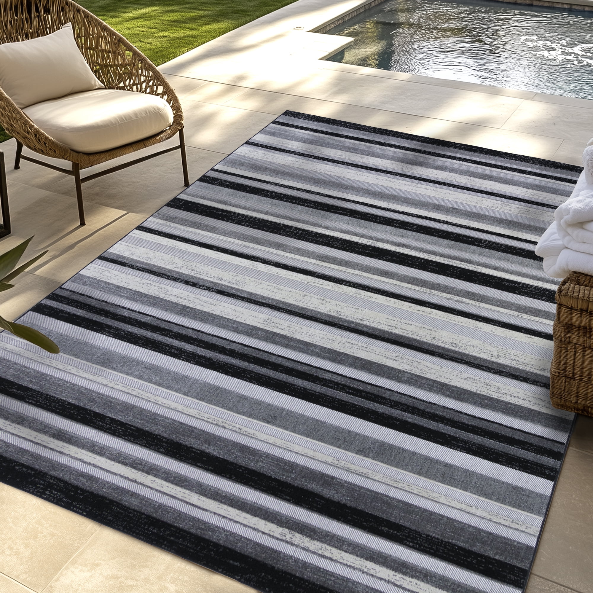 Kalari Koro Indoor/ Outdoor Polypropylene Gray Flat Weave Area Rug, 9x13