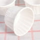 thumbnail image 2 of EeaseMX 100 moldes desechables para pasteles, resistentes al calor, para muffins, cupcakes y más (blancos), 2 of 7