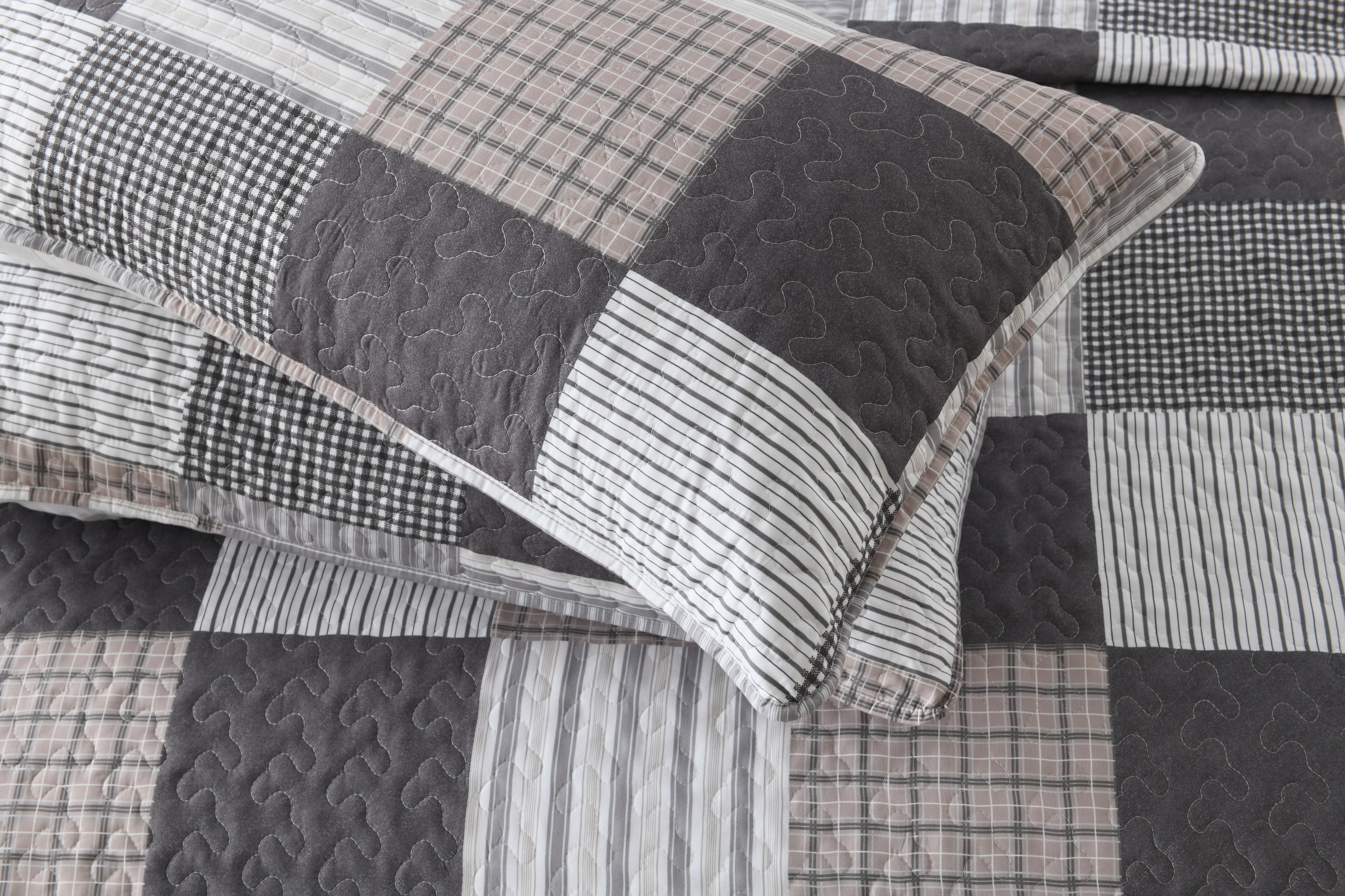 GREAGLE Gray Polyester Summer Quilt with Sham, Twin - Lightweight