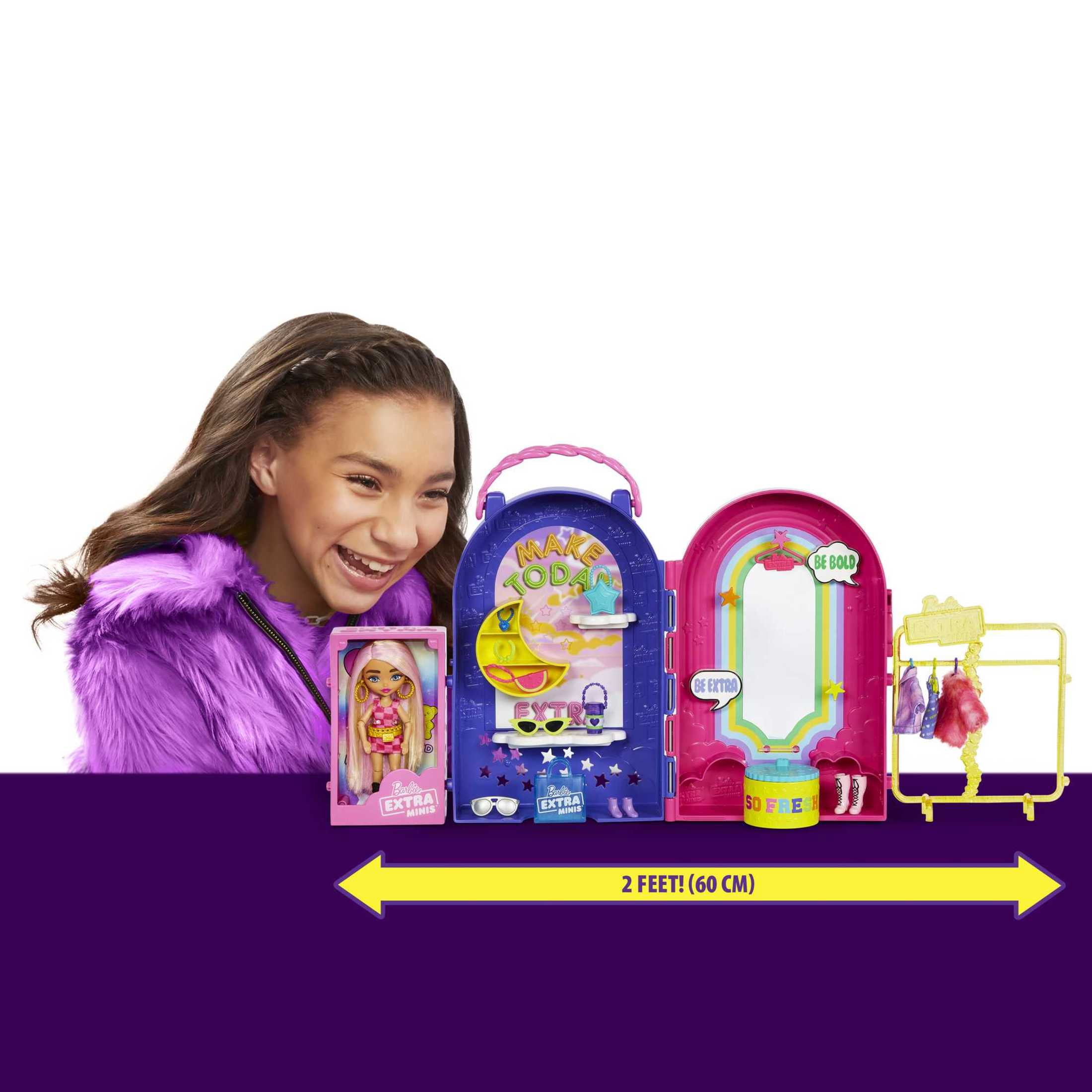 Barbie Extra Minis Playset, Fashion Boutique with Small Doll and 15+ Accessories
