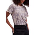 thumbnail image 2 of Free People - Camiseta básica Print Me Perfect para mujer, marrón, mediana Free People Camiseta básica, 2 of 2