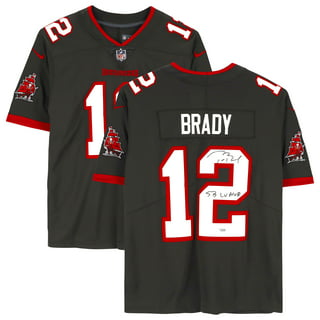 Tom Brady Tampa Bay Buccaneers Unsigned Pewter Jersey Throwing Photograph