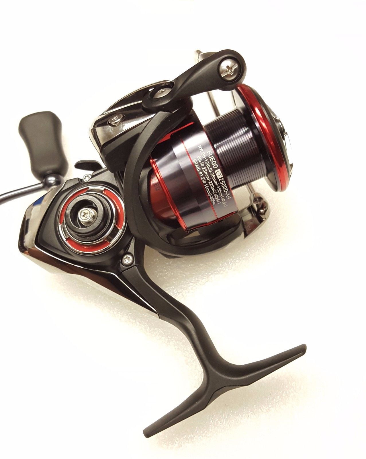 Daiwa Fuego LT Spinning Reel 6+1 6.2:1 FGLT2500D-XH