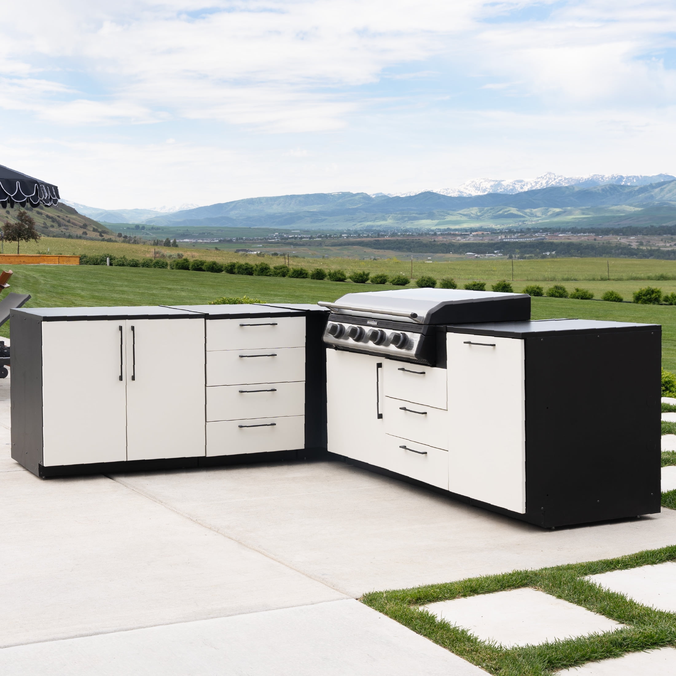 Blackstone Built-In Outdoor Kitchen 39" Corner Cabinet Module