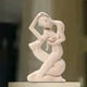 thumbnail image 1 of de pareja besándose de de 23 cm para un ser querido, pareja, esposo, esposa, novia, novio, novia, novio, hombres, mujeres, arte perfecl Estatua de mesa, 1 of 6