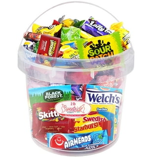 The LakeHouse Salty Sweet 42 Snack Box - Camp Care Package for Kids -  Snacks Variety Pack for Kids - College Care Package Candy Gift Basket -  Snack