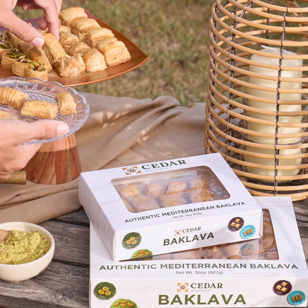 Cedar Pastries, Mediterranean Baklava Gift Box, 32 oz Assorted