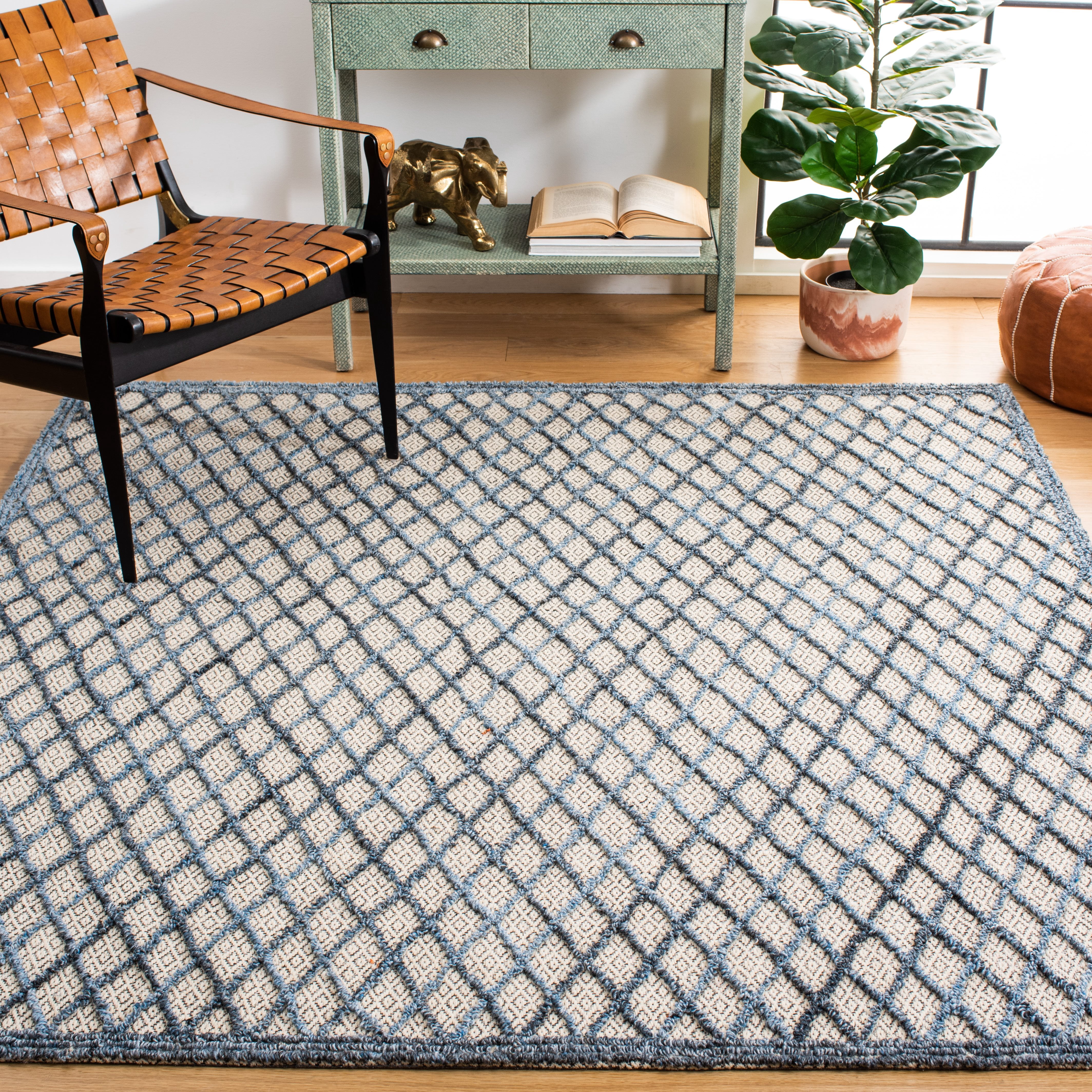 SAFAVIEH Trace Ilarion Geometric Area Rug, Blue/Black, 6' x 6' Square