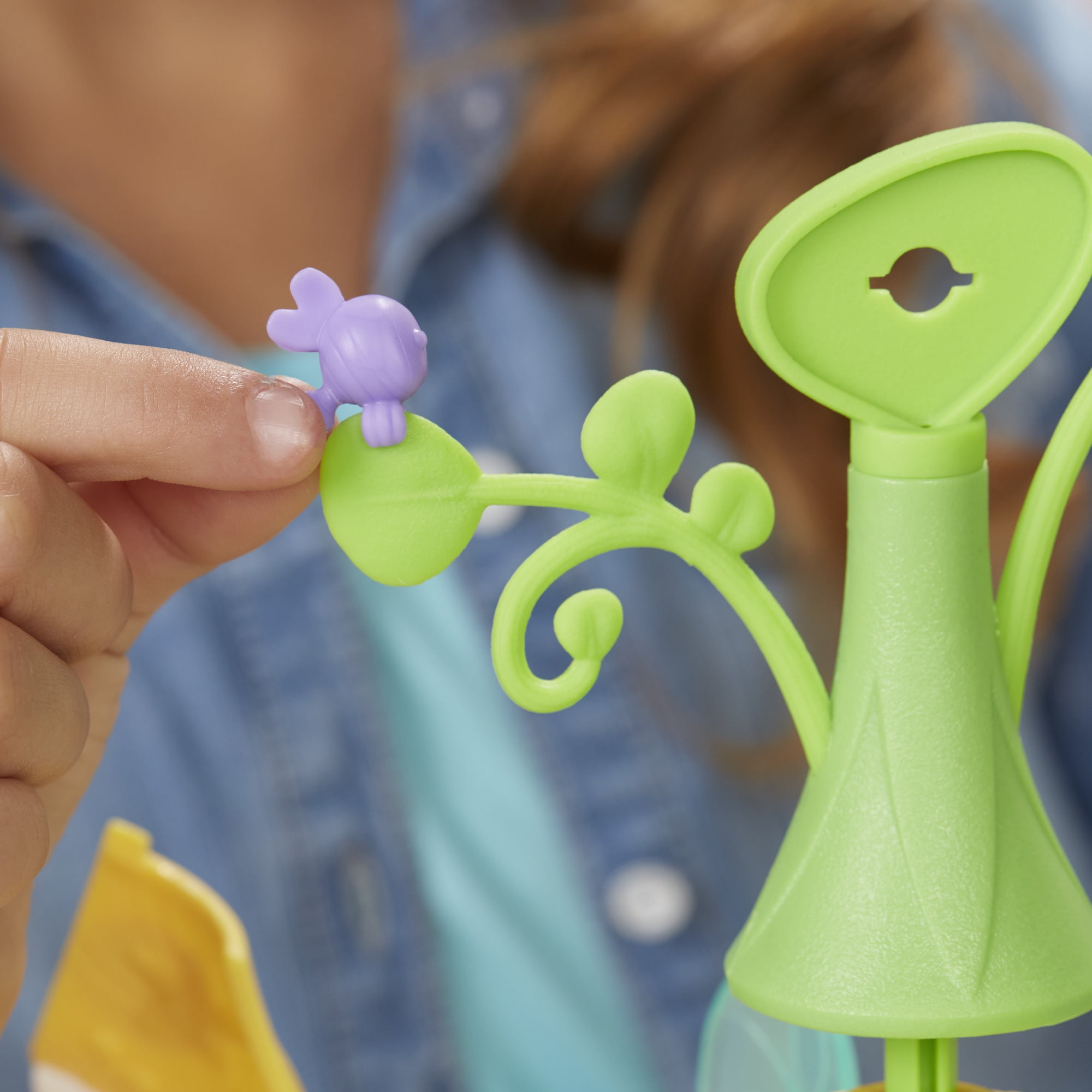 trolls camp critter pod playset