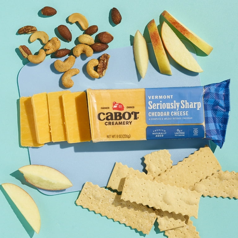 Cabot Creamery Bar Seriously Sharp Yellow Cheddar Cheese 8 oz (Refridgerated Vacuum Pack)