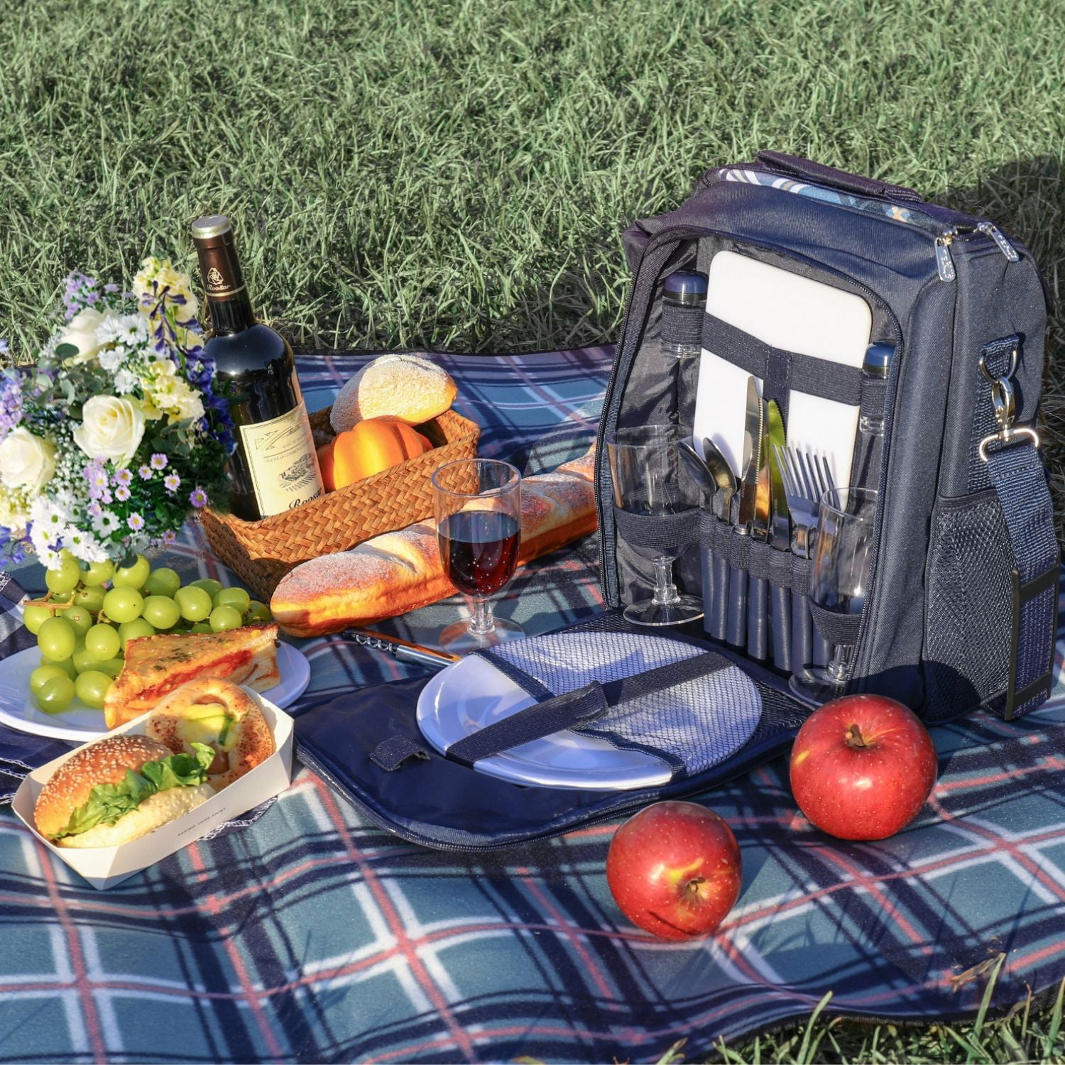 Plush Picnic - 2 Person Picnic Backpack / Picnic Basket with Cooler Compartment, Detachable Bottle/Wine Holder, Fleece