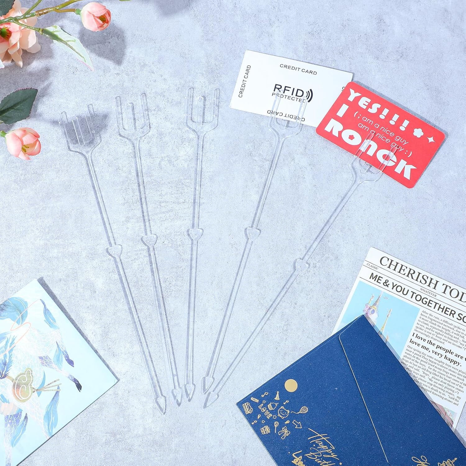 240 Pcs Floral Picks Card Holder Plastic Straight Head Flower Card Holder Stick for Photo Floral Bouquet Arrangement Valentine Wedding Birthday Party Decoration (Fork Shape, 9.4 Inch)