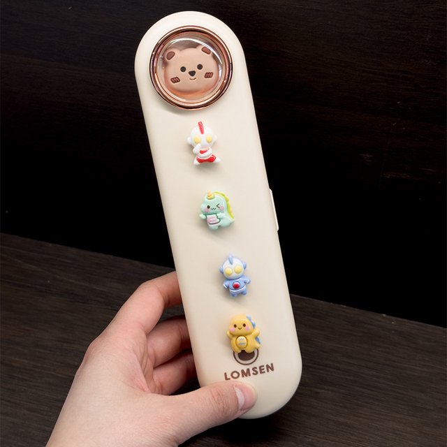 Sanrio chopsticks spoon suit portable box tableware children primary school students school storage box three-piece set