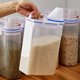 thumbnail image 4 of Cubo de arroz de estilo, recipiente de plástico sellado para cocina, recipiente para arroz, recipiente para almacenamiento, caja transparente para almacenamiento de granos, 4 of 6