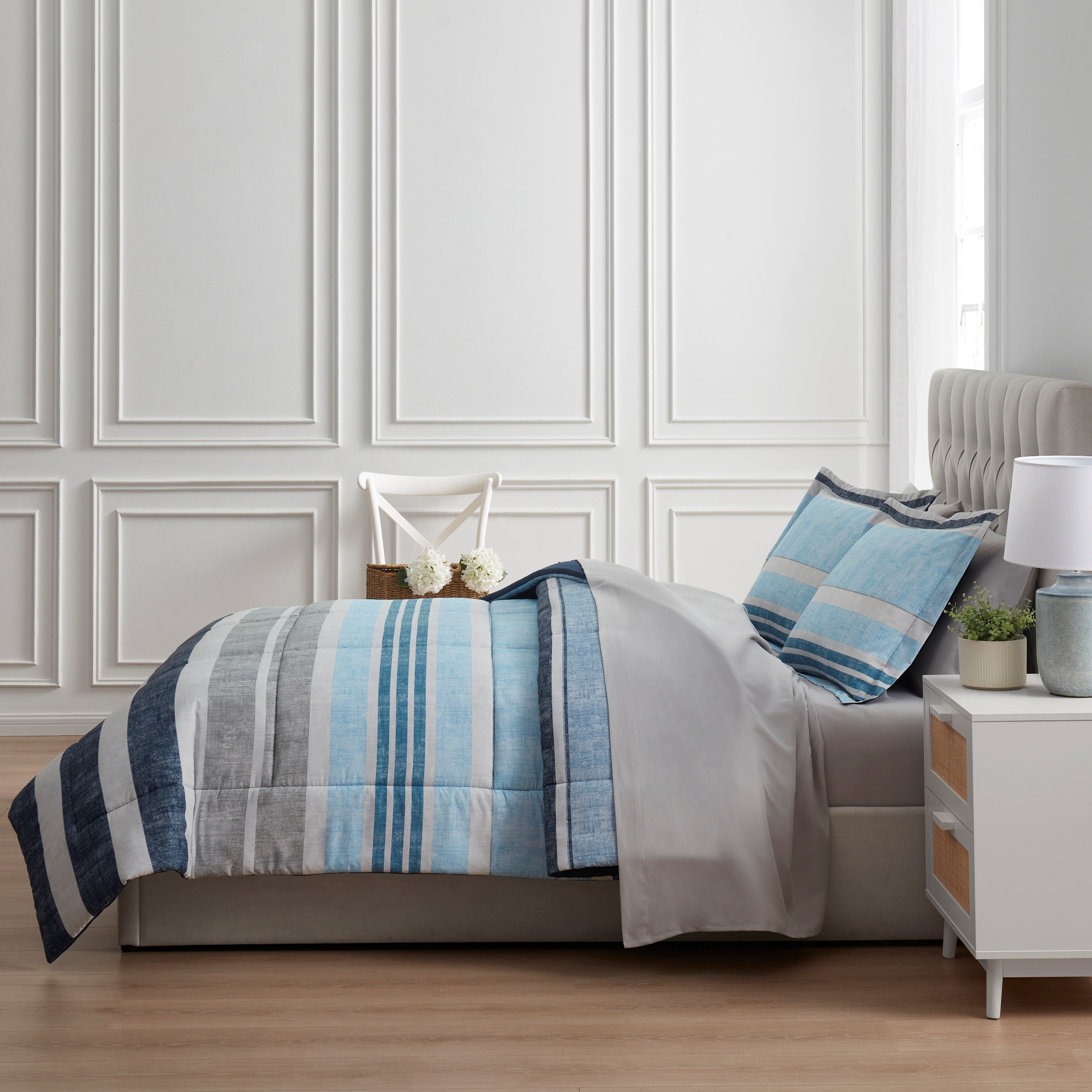 Mainstays All in One Reversible Comforter and Sheet set- 7 Piece, King, Blue Stripe