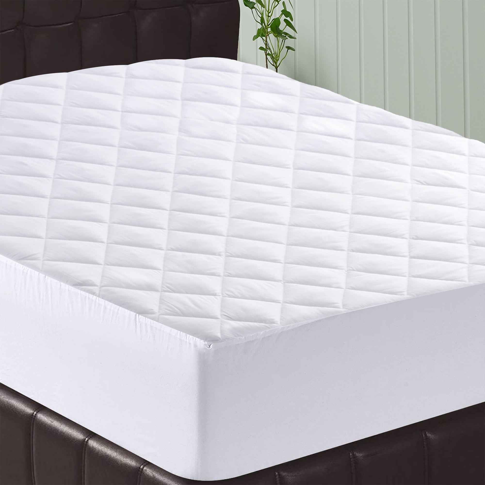 mDesign Twin XL Size Hypoallergenic Quilted Mattress Pad Cover Optic White 
