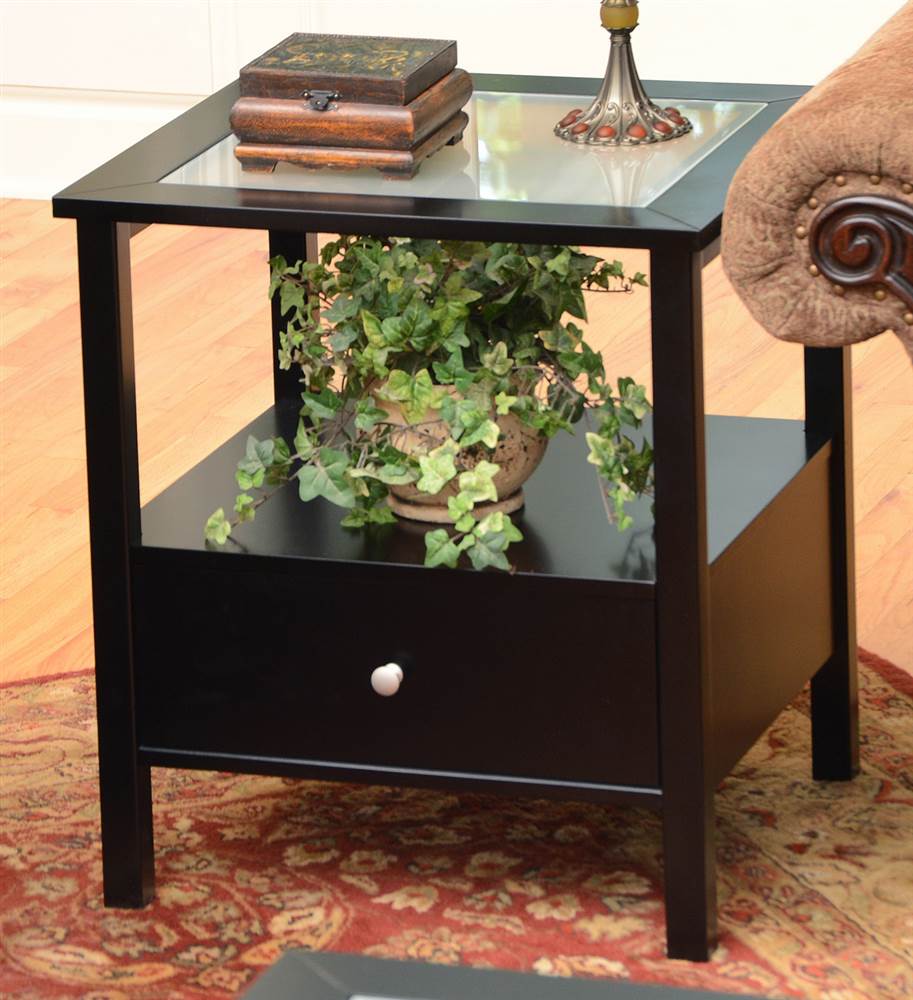 21.75 in. End Table w Shelf (Black)
