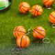 thumbnail image 4 of Paquete de 20 llaveros de pelota de baloncesto para regalos de fiesta, pelota antiestrés de baloncesto, recompensa de carnaval escolar, centro de mesa deportivo, 4 of 5