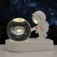 thumbnail image 5 of Bola de cristal tallada con luz de noche con forma de astronauta y base luminosa para estudiantes y amigos, 5 of 6