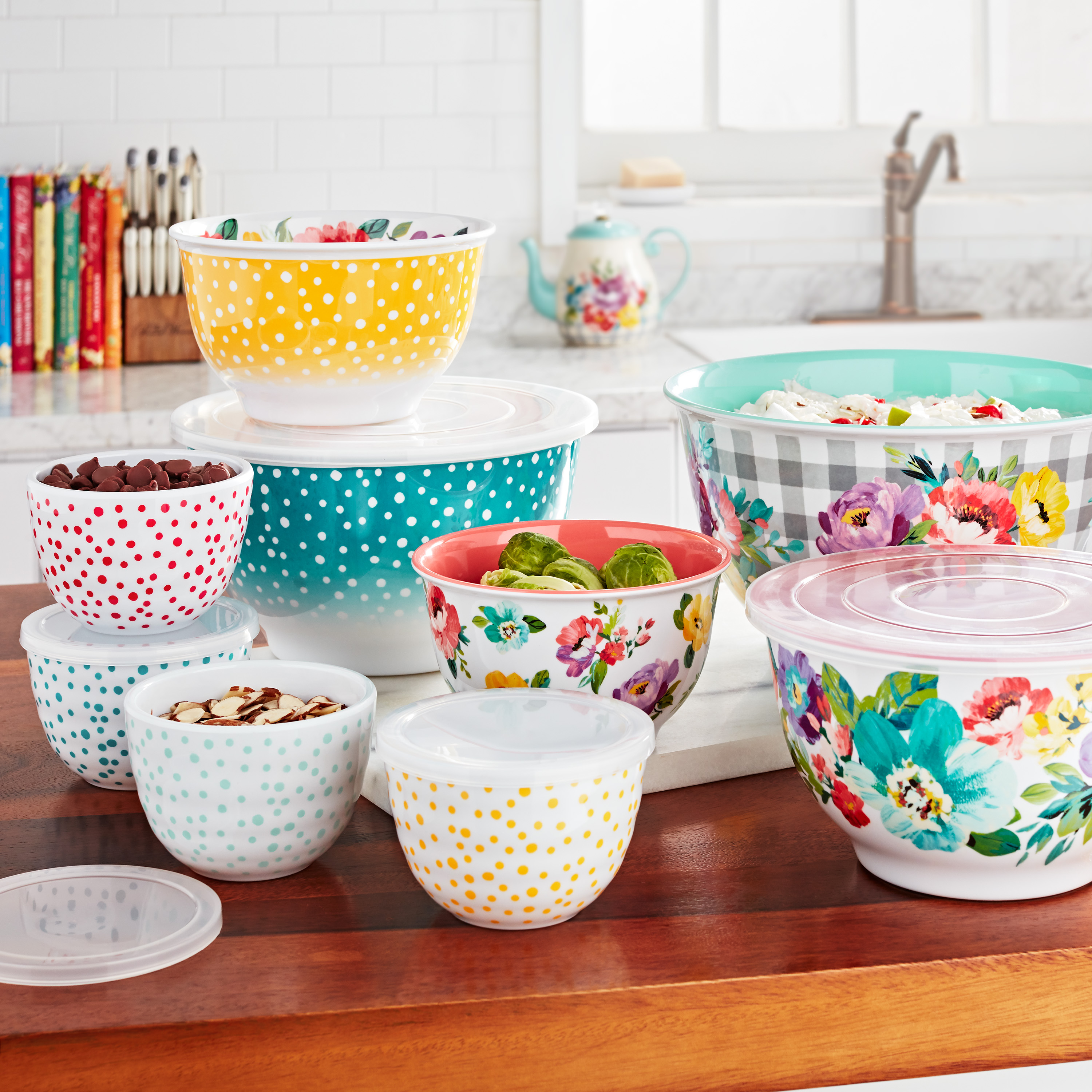 The Pioneer Woman Mixing Bowl Set with Lids, Sweet Romance, 18 Piece Set, Melamine - image 2 of 4