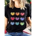 thumbnail image 1 of Camiseta informal de manga corta con cuello redondo y estampado de corazones para mujer, ideal para San Valentín., 1 of 7