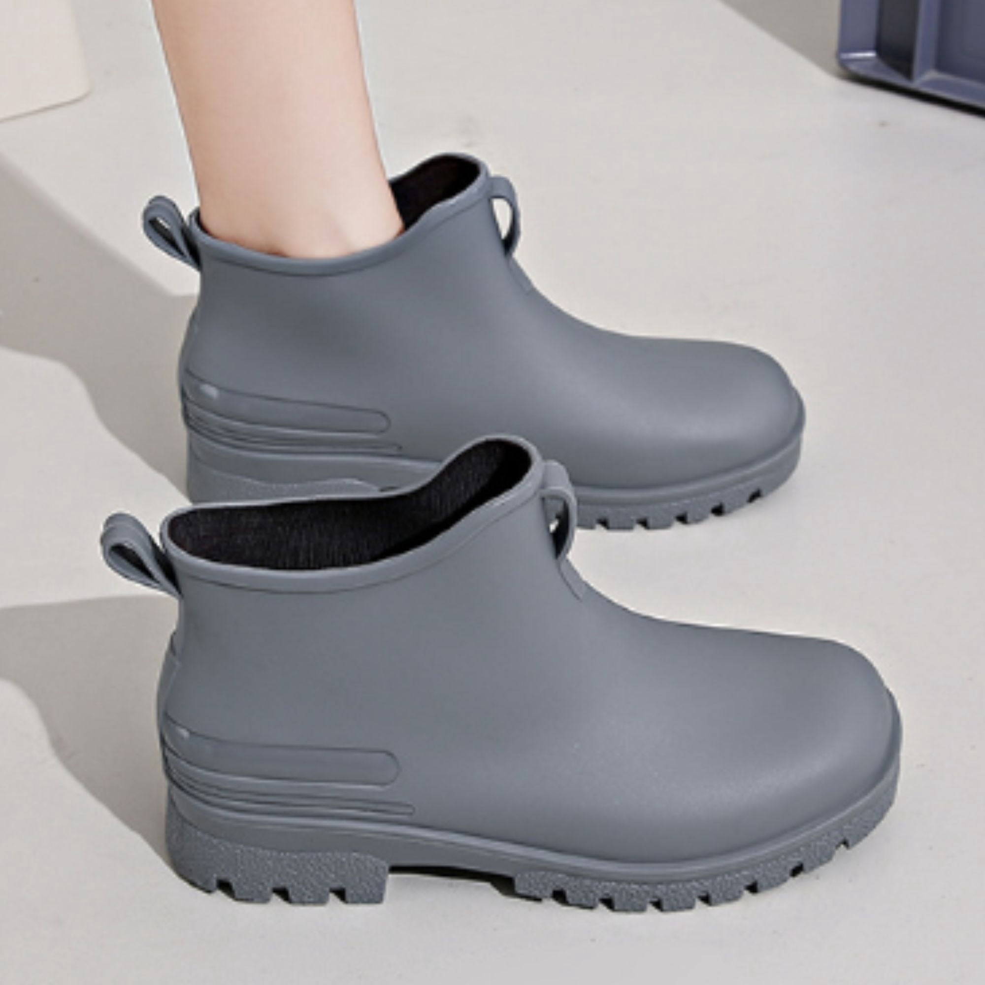 CHICVOMEY Women's Waterproof Chelsea Rain Boots Anti-Slip Work Boots for Gardening Fishing & Outdoor Ankle-Length Traction Sole Boots for Women & Men