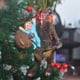 thumbnail image 3 of Pantalla de de las estatuas de Navidad CREATIVA EFICIENTE impermeable Regalos Colgante Decoración Catch Niño para Accesorios, 3 of 8