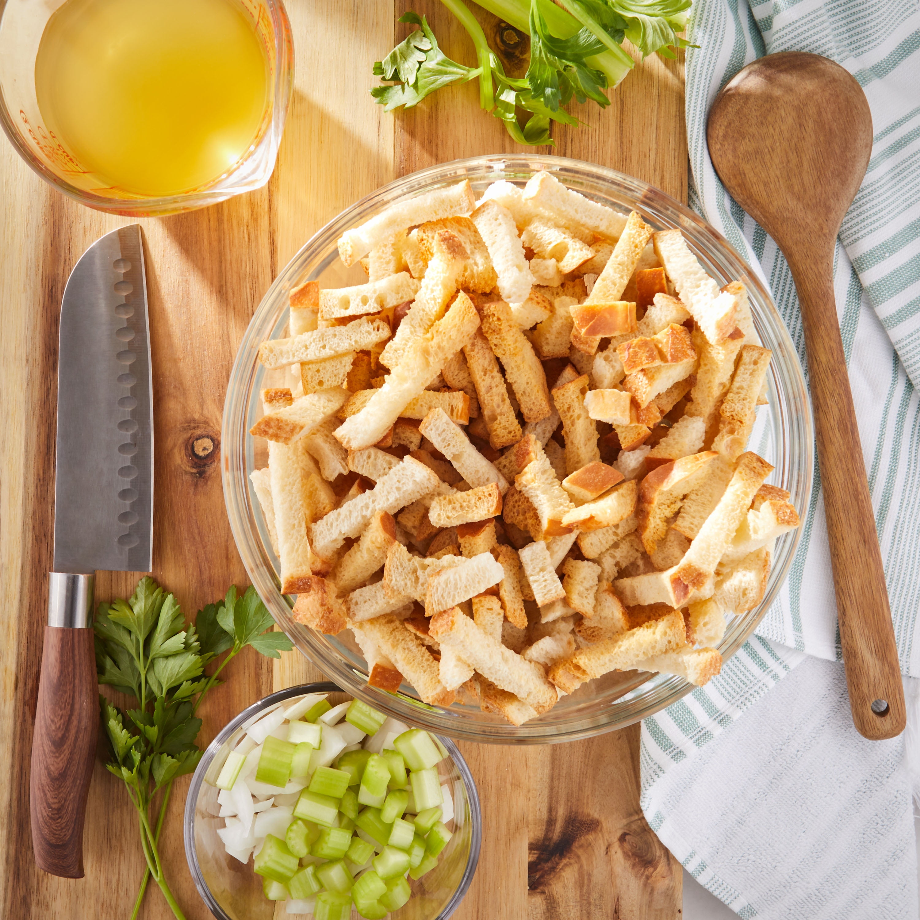 Freshness Guaranteed French Bread Stuffing / Croutons, 18 oz