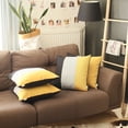 thumbnail image 1 of homeroots Décor 392626 Ensemble de 4 Housses de Coussin à Rayures Jaunes Modernes, 1 of 1