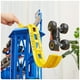 thumbnail image 5 of Playset Monster Jam Garage con camión excavador de tumbas exclusivo, 5 of 9