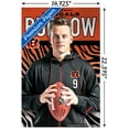 thumbnail image 2 of NFL Bengals de Cincinnati - Joe Burrow pose 20, 2 of 4
