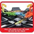 thumbnail image 4 of Pista De Juguetes SuperMega Colossal Lucha Extrema Hot Wheels, 4 of 6