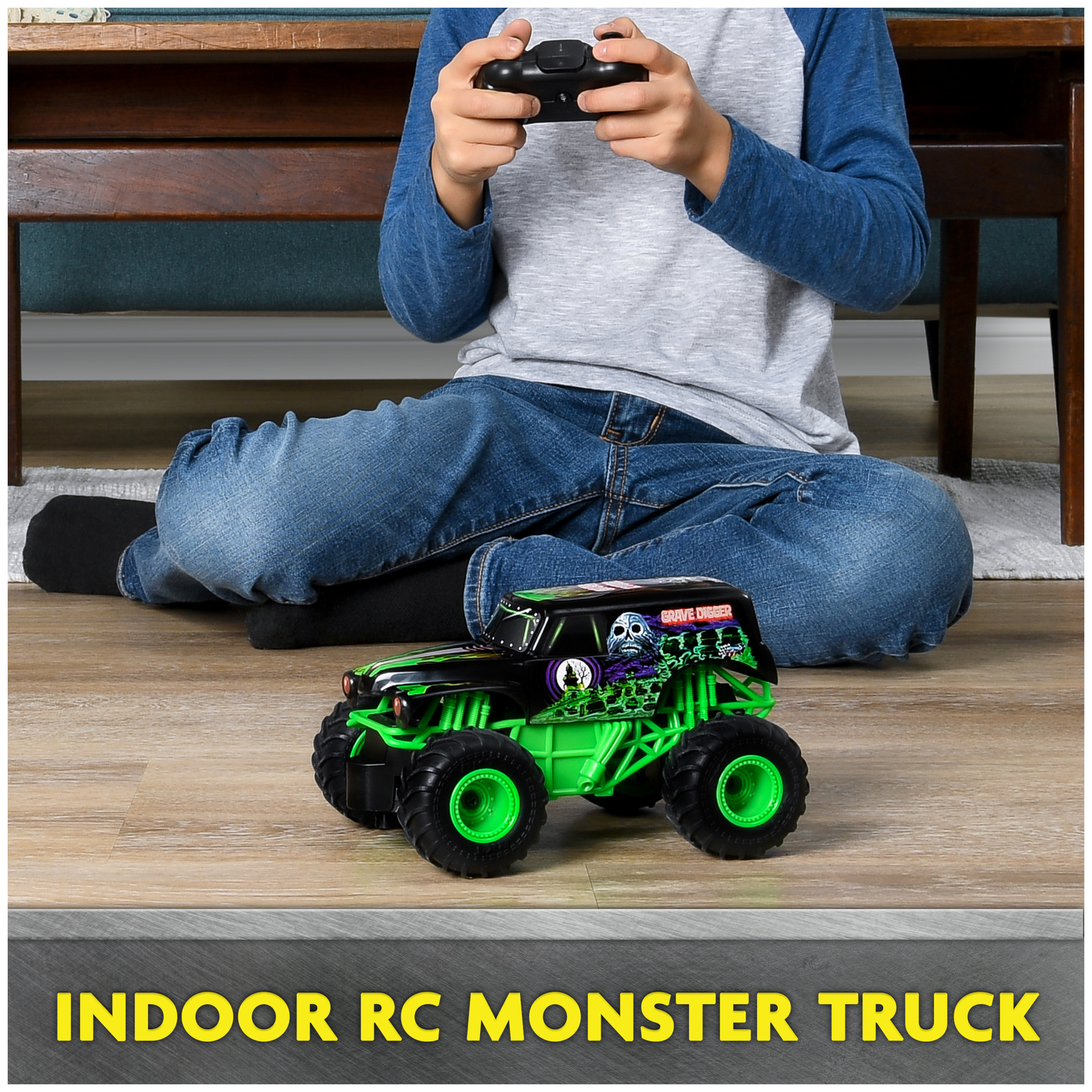 Monster Jam, Official Grave Digger Remote Control Monster Truck, 1:24 Scale, 2.4 GHz, Kids Toys for Boys and Girls Ages 4 and up - image 5 of 7