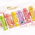 thumbnail image 4 of Bálsamo labial con sabor a fruta clásica, paquete de 6, para el cuidado de labios irritados, agrietados o partidos, regalo navideño para el cuidado de labios hidratante, 100 % natural, cera de abeja, 4 of 5