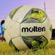 thumbnail image 3 of Balón de fútbol Molten tamaño 5 Balón de fútbol Vantaggio Función y diseño superiores Máxima visibilidad para adultos y niños Balón de partido 5000, 3 of 5