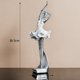 thumbnail image 2 of Estatua de de resina, figura de mesa, adorno artesanal coleccionable, escultura de niña de ballet para estudio, cafetería, cumpleaños, sala Plata perfecl Estatuilla de bailarina, 2 of 8