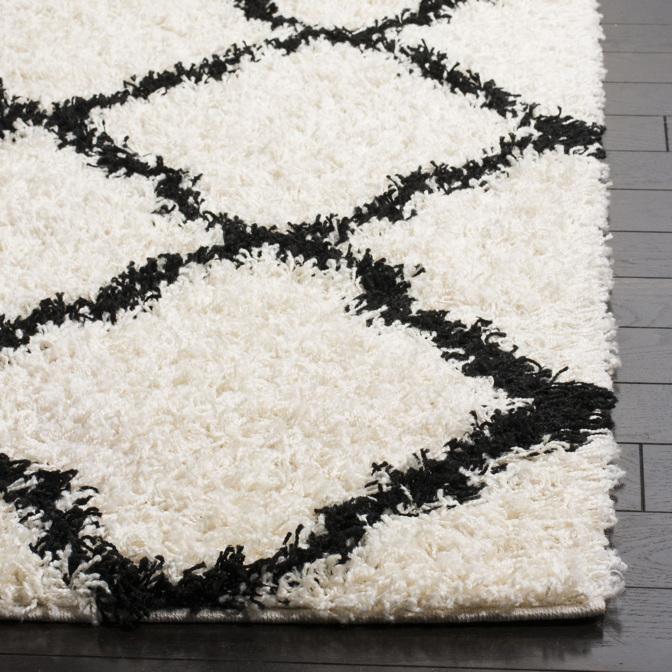 Safavieh Daley Geometric Plush Shag Area Rug or Runner