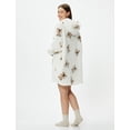 thumbnail image 4 of Teddy Patterned Pocket Detail Plush Robe, 4 of 6