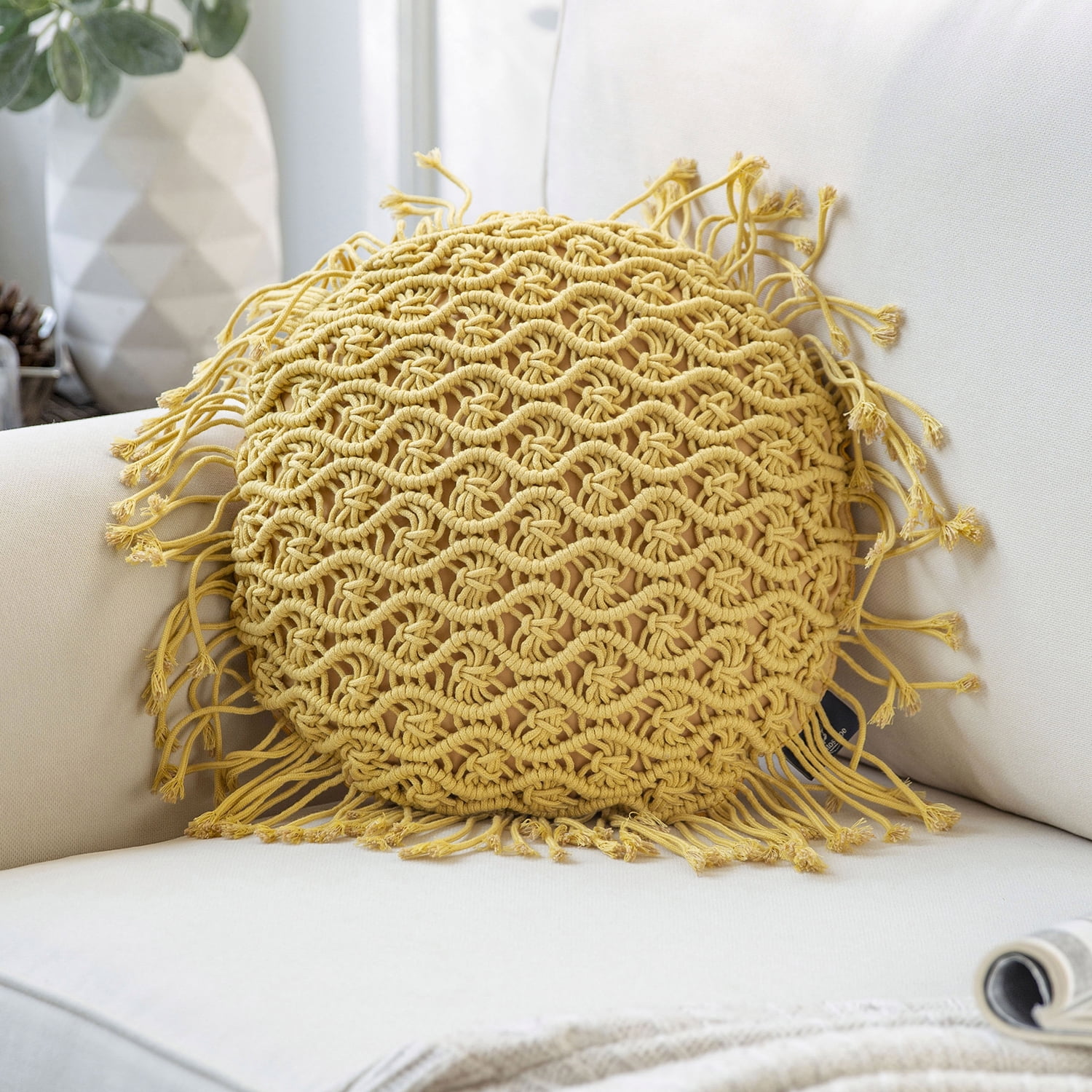 round woven cushion