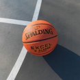 thumbnail image 5 of Balón de baloncesto Spalding TF-500 para interior y exterior 29.5", 5 of 5