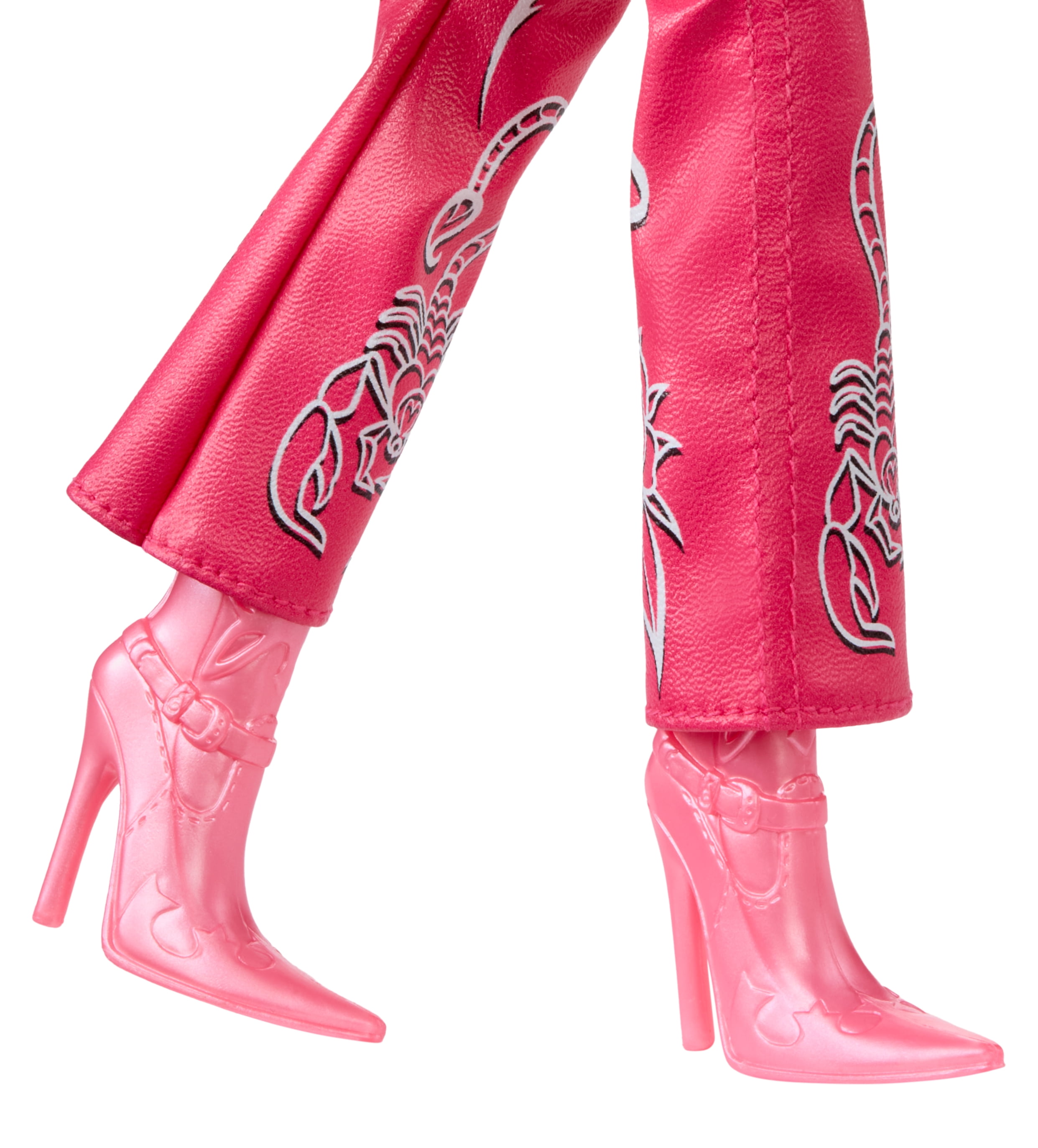Bratz Sassy Stampede Jade Fashion Doll with Accessories: Western, Cowgirl Style Clothes & Accessory Pieces