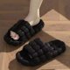 thumbnail image 1 of Zapatillas de baño antideslizantes para hombres y mujeres, zapatillas de goma para el hogar de Color sólido, sandalias de suela suave para interiores EVA, Verano, 1 of 7