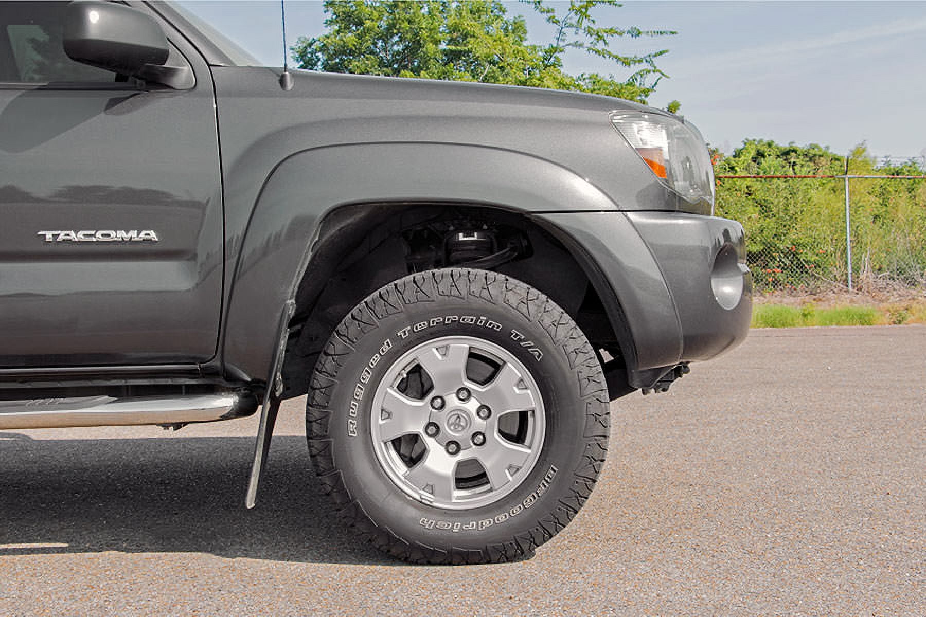 Rough Country 2" Leveling Kit for 05-23 Toyota Tacoma