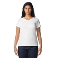 thumbnail image 2 of Camiseta de Mujer Gildan Cuello en V (2 unidades) Blanca Talla Grande, 2 of 7