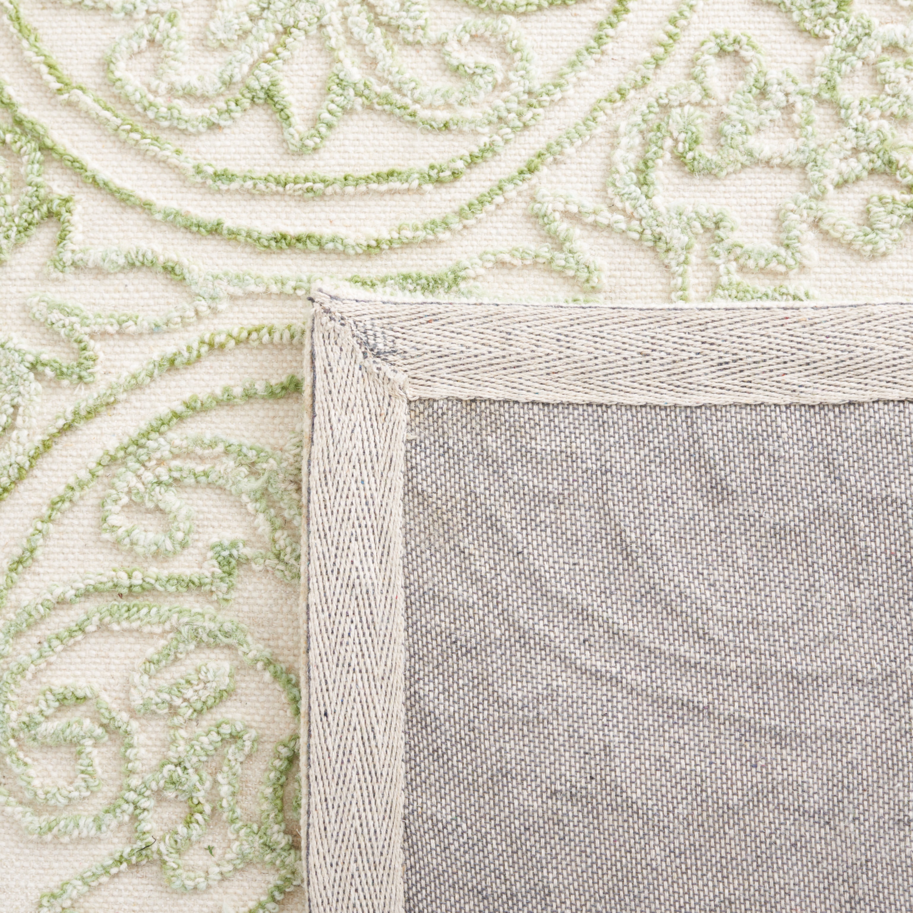 Safavieh Martha Stewart Trace Justina Floral Area Rug, Ivory/Green, 6' x 6' Round