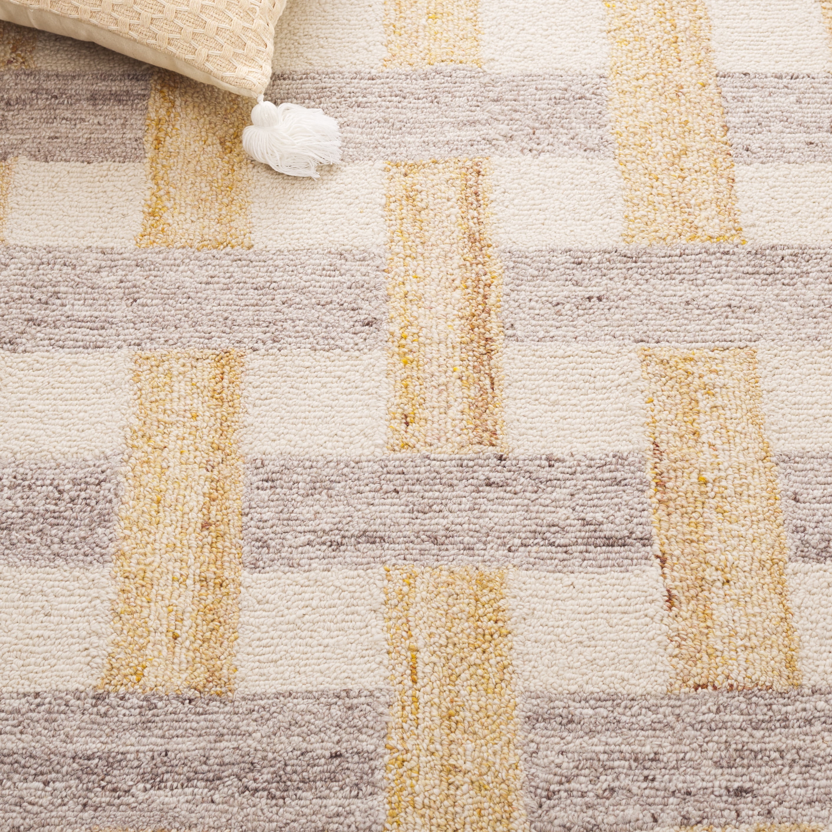 Safavieh Genre Mirko Geometric Area Rug, Gray/Ivory, 4' x 6'